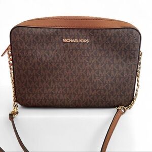 Michael Kors Jet Set Crossbody Bag